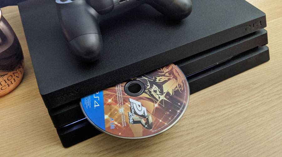نحوه قرار دادن درست دیسک دردرون پلیاستیشن 4